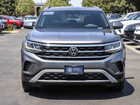 Used 2023 Volkswagen Atlas Cross Sport SE w/ Panoramic Sunroof Package FWD image 3