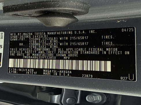 Used 2025 Toyota Corolla Cross LE w/ Moonroof Package image 25