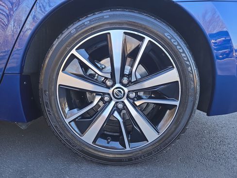 Used 2022 Nissan Maxima SV w/ Floor Mat Group image 10