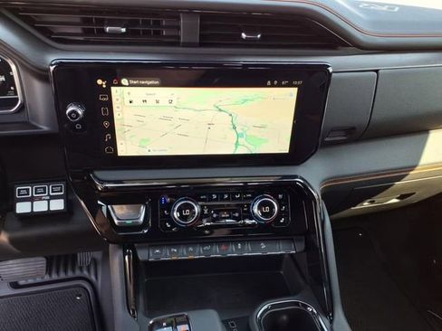 New 2025 GMC Sierra 1500 AT4 w/ AT4 Premium Package image 10