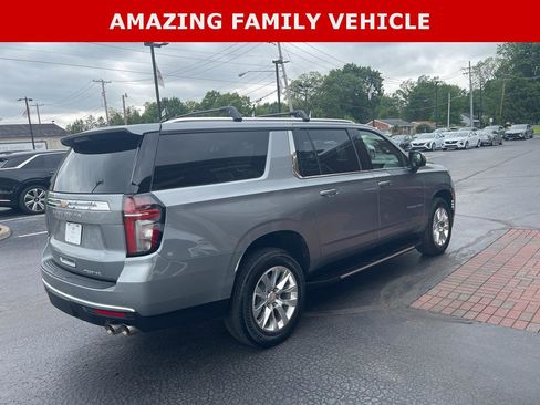 Used 2023 Chevrolet Suburban Premier AWD/4WD image 9