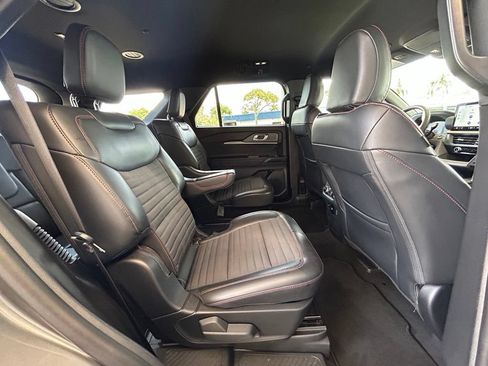 Used 2026 Ford Explorer ST-Line w/ ST-Line Street Pack RWD image 29