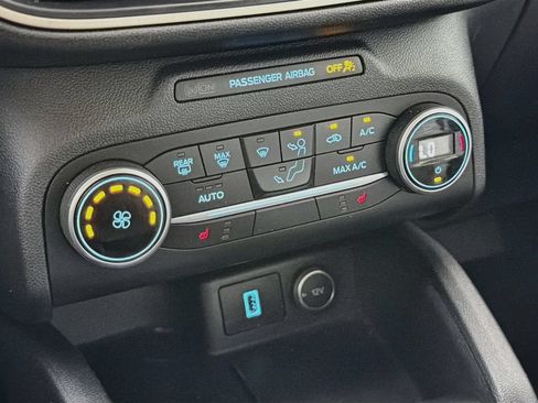Used 2020 Ford Escape SE FWD image 19