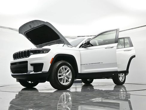 New 2025 Jeep Grand Cherokee L Laredo image 55