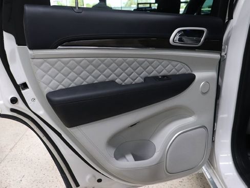 Used 2021 Jeep Grand Cherokee Summit image 13