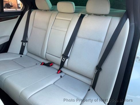 Used 2012 Mercedes-Benz C 250 Sedan image 15