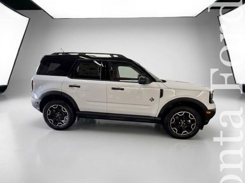 Used 2025 Ford Bronco Sport Outer Banks w/ Outer Banks Tech Package+ AWD/4WD image 2