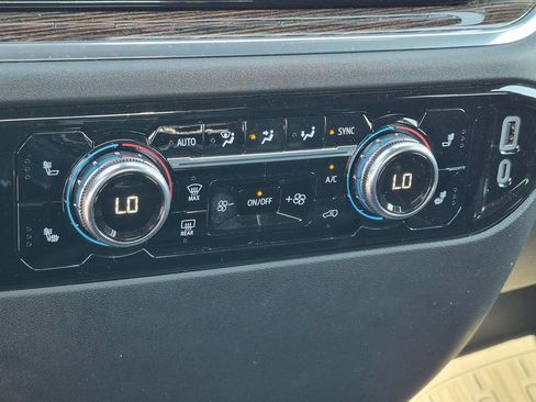 Used 2024 GMC Sierra 1500 Elevation w/ LPO, Elevation Black Package AWD/4WD image 18