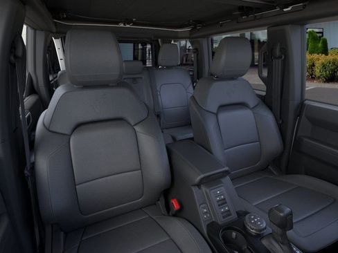 New 2026 Ford Bronco Outer Banks w/ Sasquatch Package image 11