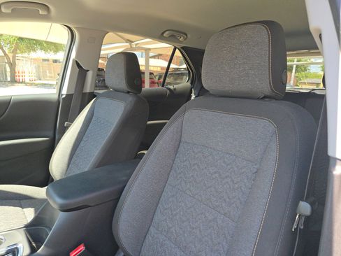 Used 2024 Chevrolet Equinox LT AWD/4WD image 9