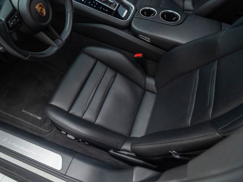 Certified 2022 Porsche Panamera 4 image 16