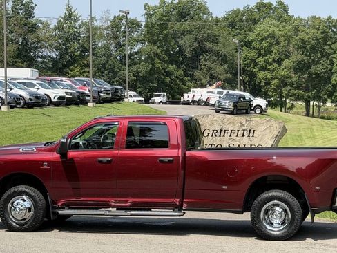 Used 2024 RAM 3500 Tradesman w/ Chrome Appearance Group AWD/4WD image 2