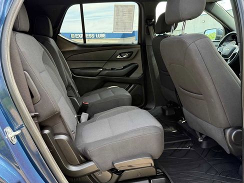 Used 2023 Chevrolet Traverse LT AWD/4WD image 12