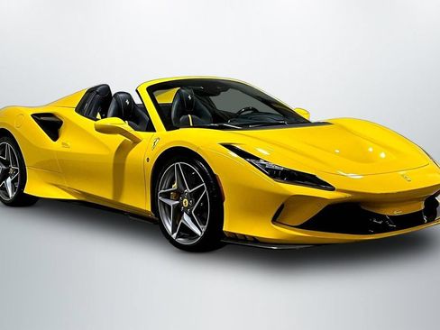 Used 2022 Ferrari F8 Tributo RWD image 1