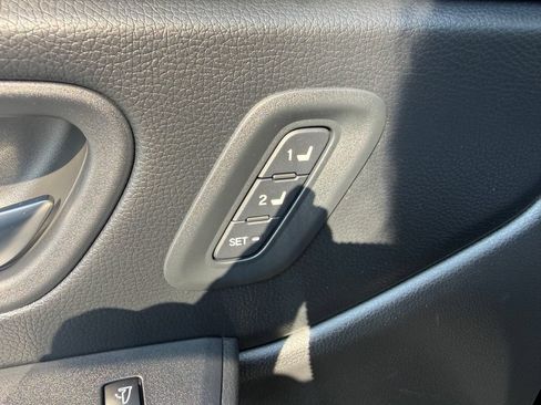 Used 2023 Honda Pilot Elite image 16