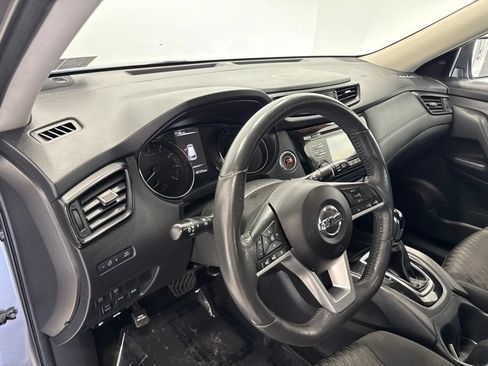 Used 2017 Nissan Rogue SV AWD/4WD image 20