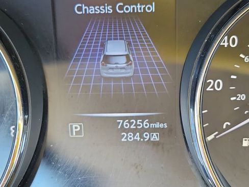 Used 2015 Nissan Rogue SV FWD image 22