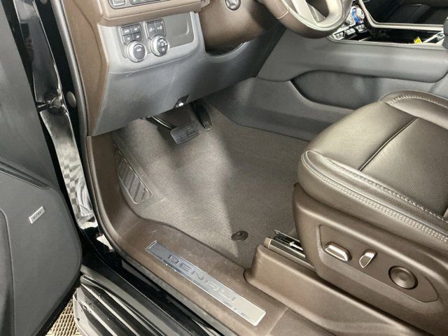 Used 2022 GMC Yukon Denali AWD/4WD image 15
