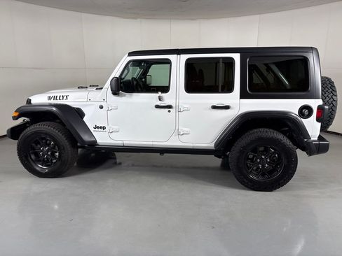Used 2025 Jeep Wrangler Unlimited Sport AWD/4WD image 5