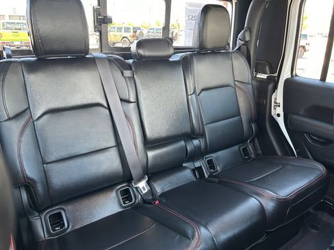 Used 2023 Jeep Gladiator Rubicon w/ LED Lighting Group AWD/4WD image 18