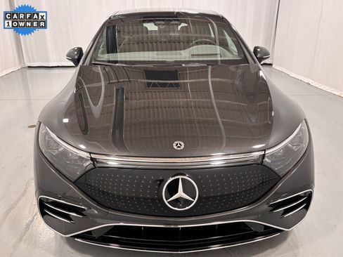 Certified 2022 Mercedes-Benz EQS 580 4MATIC Sedan image 3
