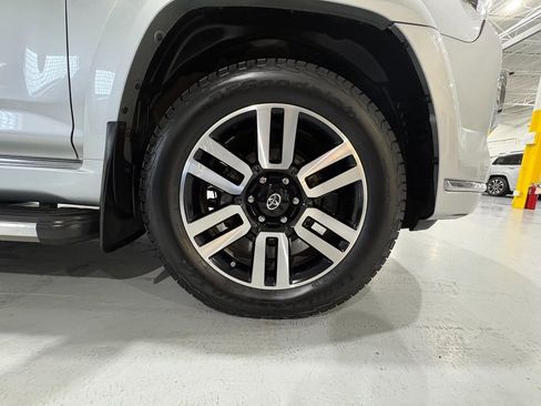 Used 2017 Toyota 4Runner Limited w/ Four Season Floor Mat Package AWD/4WD image 59