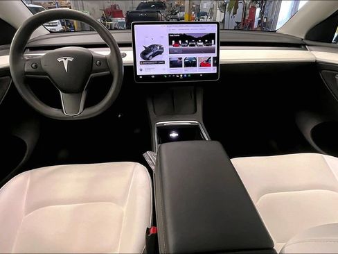 Used 2023 Tesla Model Y Long Range AWD/4WD image 14