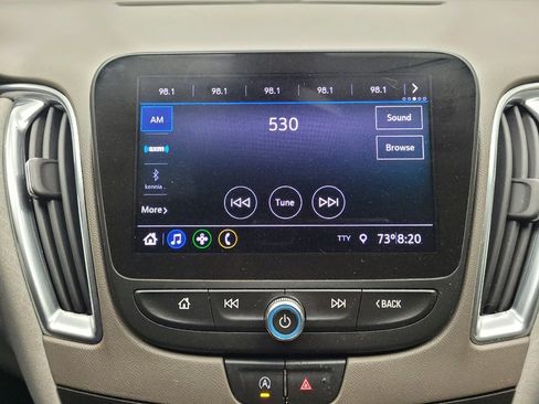 Used 2020 Chevrolet Malibu LT FWD image 25