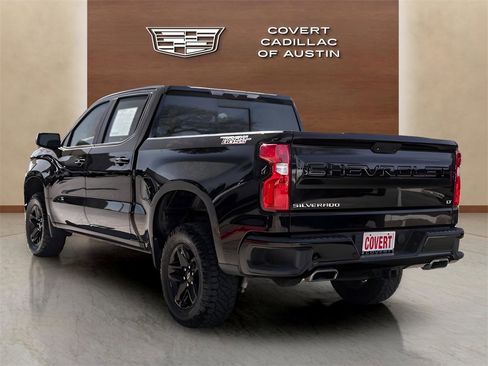 Used 2020 Chevrolet Silverado 1500 LT Trail Boss image 3