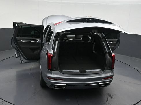 Used 2024 Cadillac XT6 Premium Luxury FWD image 36
