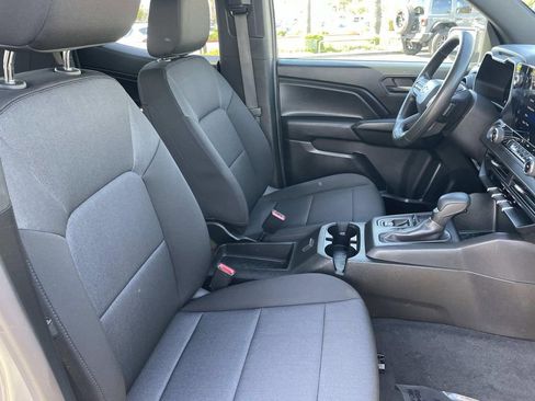 Used 2024 Chevrolet Colorado W/T image 25