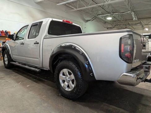 Used 2009 Nissan Frontier SE w/ SE Value Truck Pkg image 3