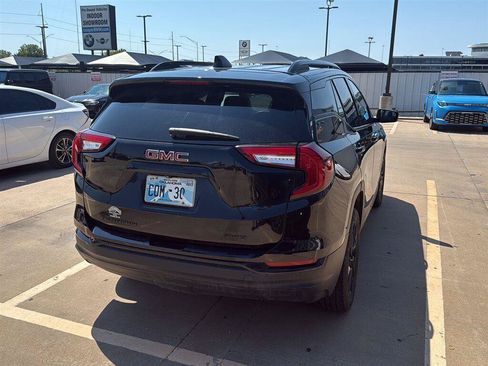 Used 2024 GMC Terrain SLT w/ Elevation Edition AWD/4WD image 10