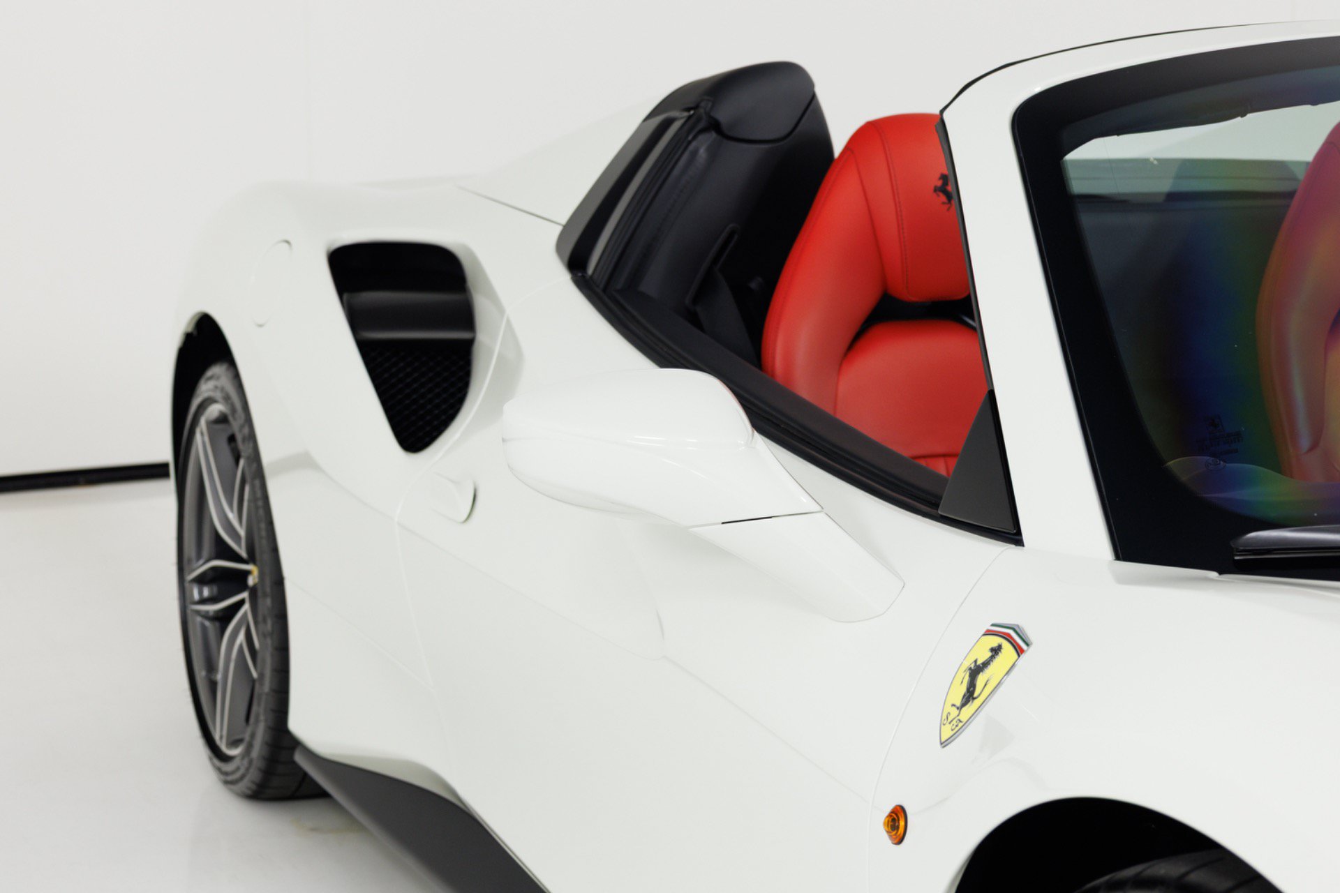 Used 2017 Ferrari 488 Spider RWD image 61