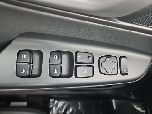 Used 2020 Hyundai Kona Limited image 14