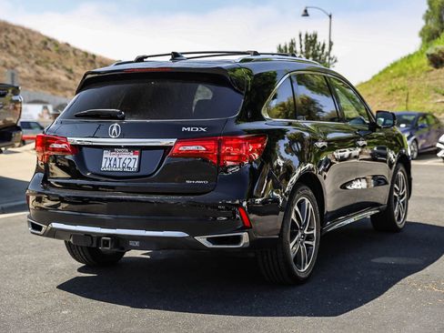 Used 2017 Acura MDX SH-AWD w/ Advance Package image 4