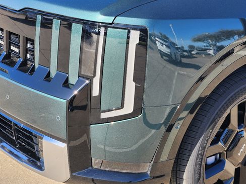 New 2027 Kia Telluride SX w/ Towing Package image 6