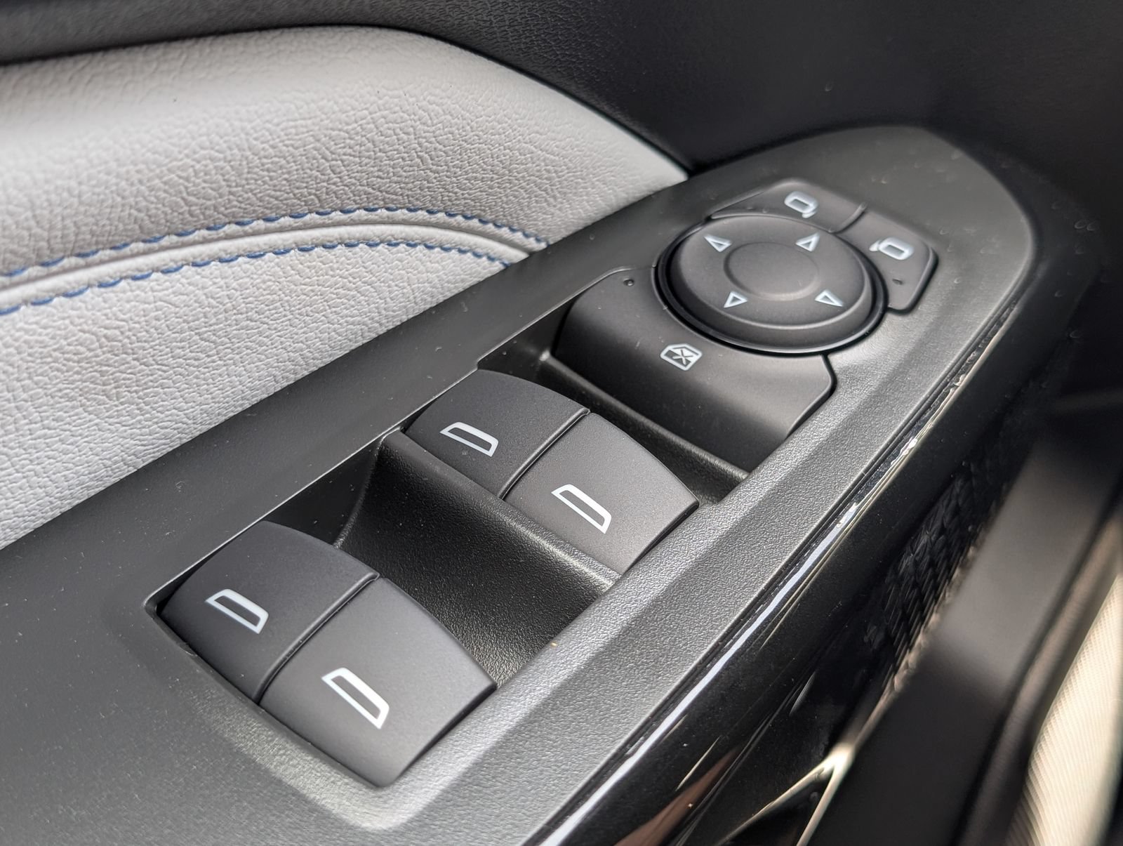 New 2026 Chevrolet Trax LT w/ Driver Confidence Package FWD image 22