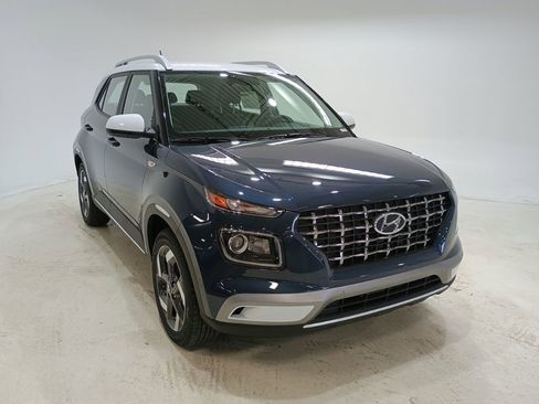 New 2026 Hyundai Venue SEL FWD image 1