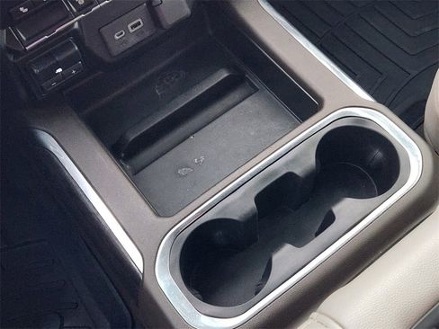 Used 2022 Chevrolet Silverado 3500 LTZ w/ LTZ Convenience Package image 19