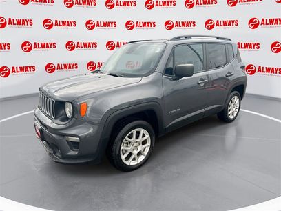 Used 2022 Jeep Renegade Latitude w/ Sun/Sound Group