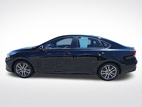 Used 2023 Kia Forte GT-Line w/ GT-Line Premium Package FWD image 4