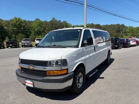 Used 2016 Chevrolet Express 3500 LT w/ LT Preferred Equipment Group RWD image 7