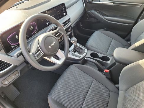 Used 2026 Kia Seltos LX FWD image 8