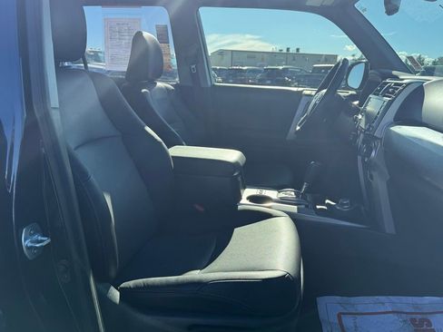 Used 2021 Toyota 4Runner SR5 Premium image 16