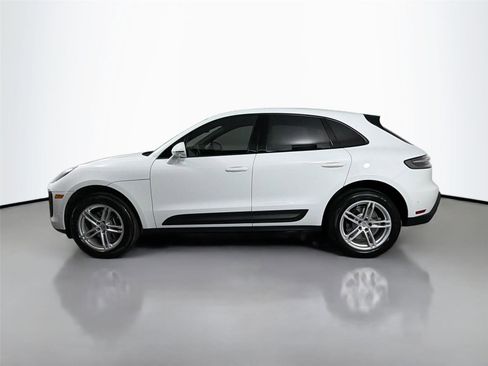 Certified 2026 Porsche Macan AWD/4WD image 2