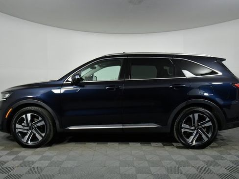 Used 2024 Kia Sorento EX image 16