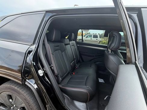 Used 2025 Jeep Wagoneer S Limited AWD/4WD image 50