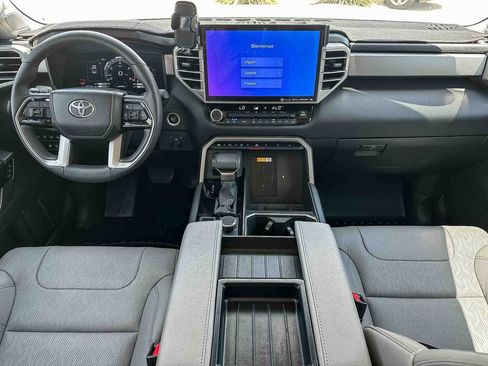 Used 2024 Toyota Tundra Limited AWD/4WD image 11