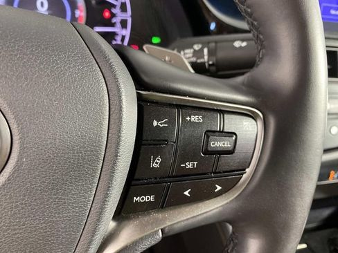 Used 2023 Lexus ES 350 350 w/ Premium Package image 16